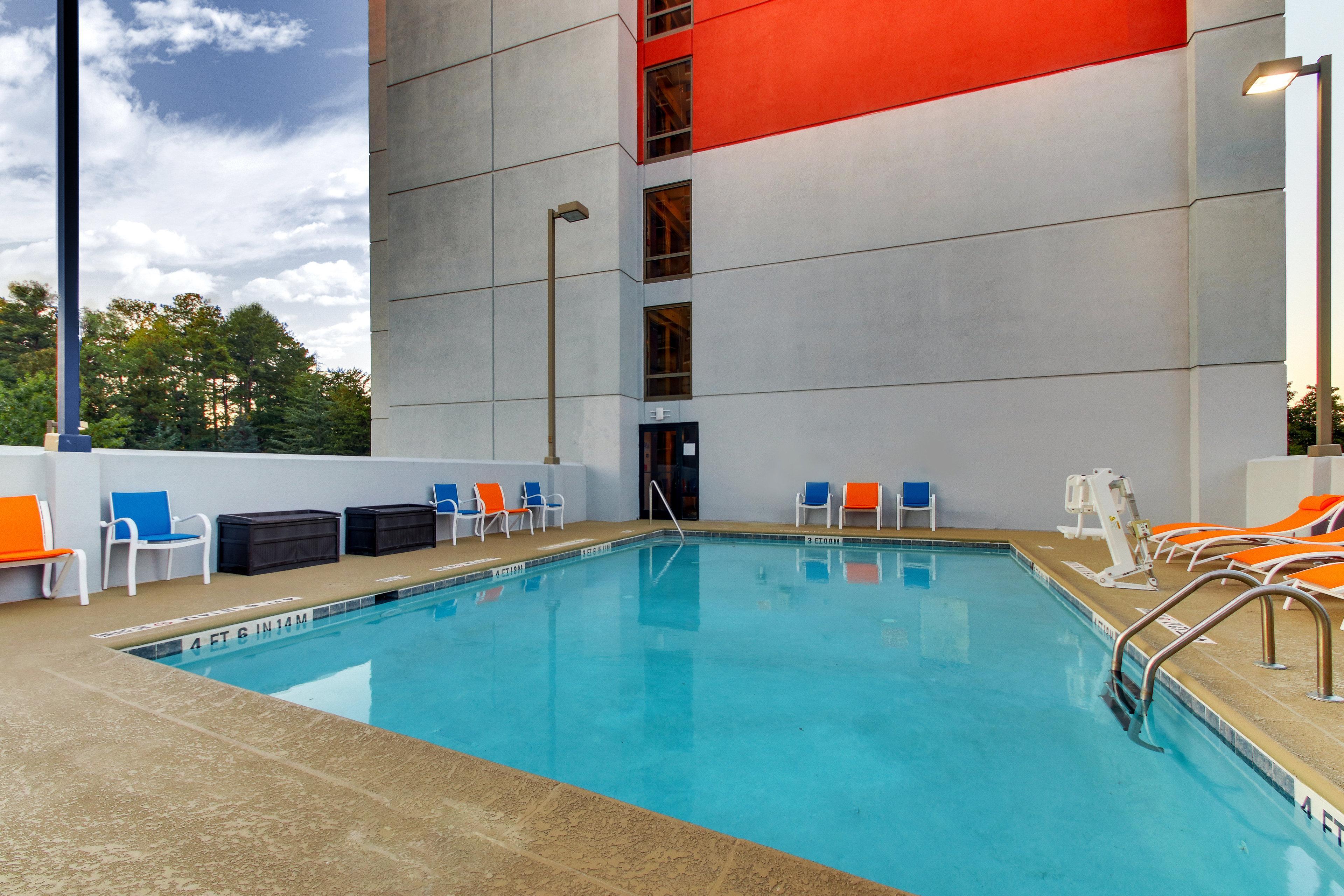 Holiday Inn Express & Suites Atlanta Perimeter Mall Hotel By Ihg Sandy Springs Exteriér fotografie