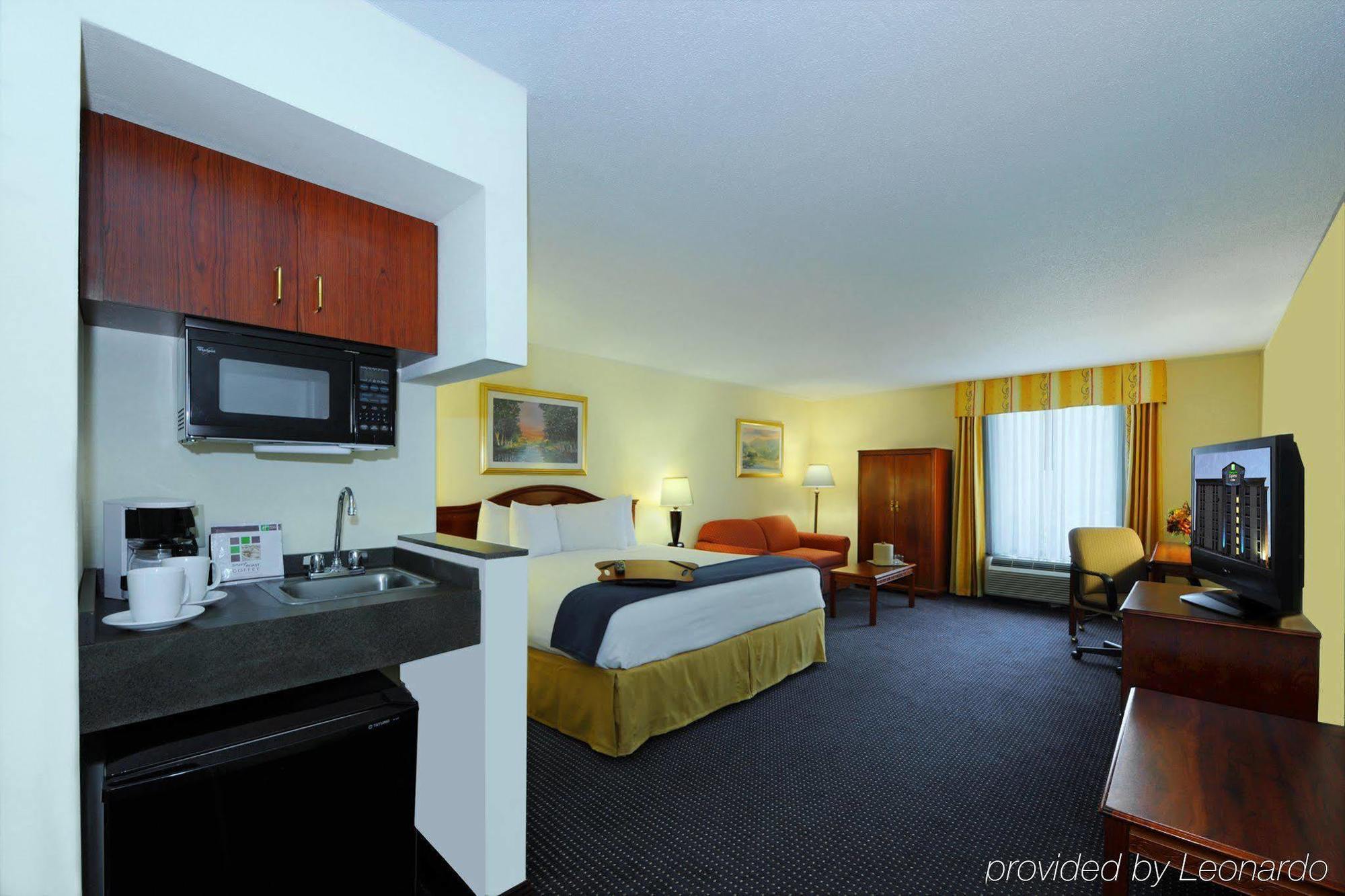 Holiday Inn Express & Suites Atlanta Perimeter Mall Hotel By Ihg Sandy Springs Pokoj fotografie
