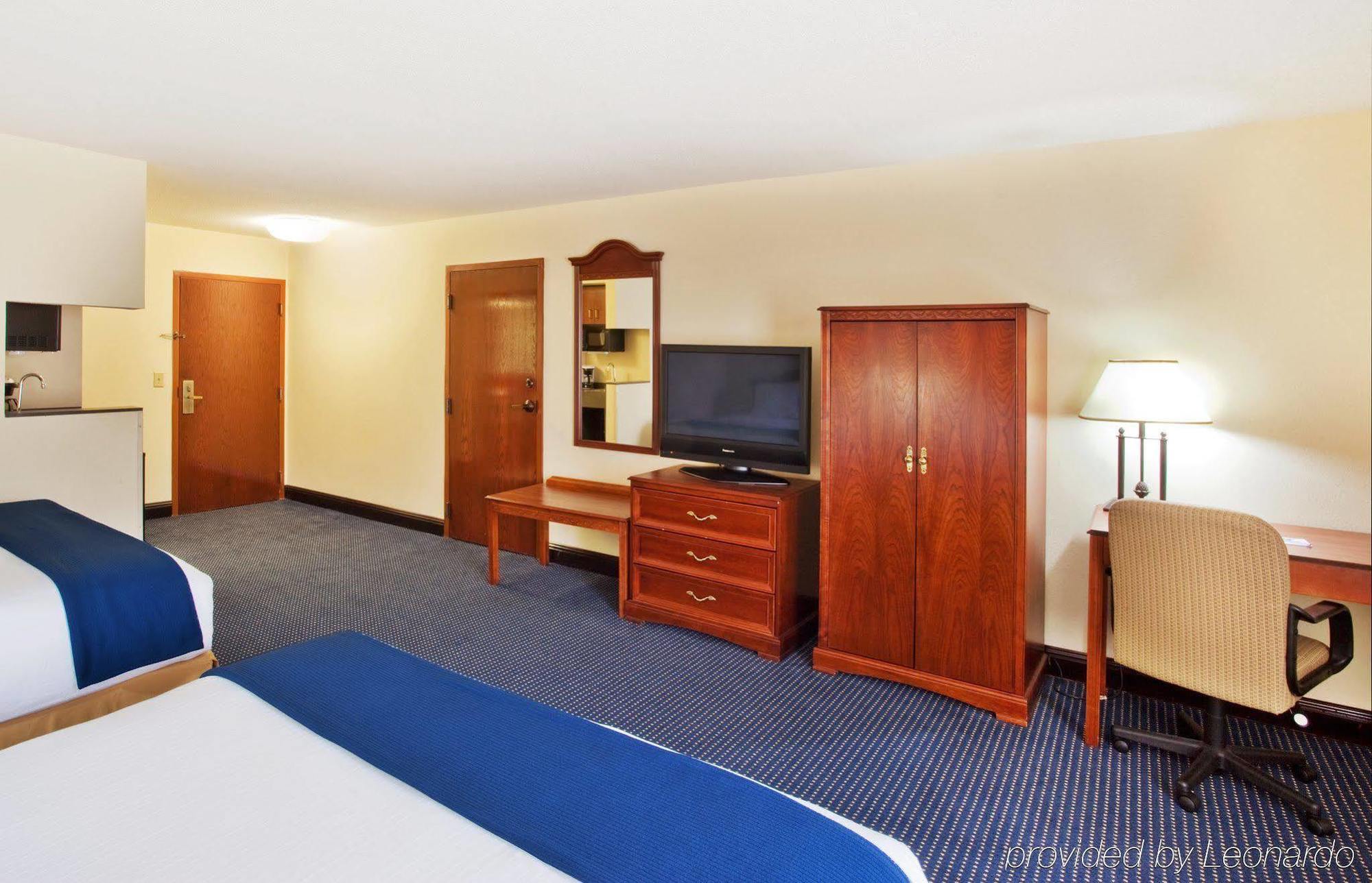 Holiday Inn Express & Suites Atlanta Perimeter Mall Hotel By Ihg Sandy Springs Pokoj fotografie