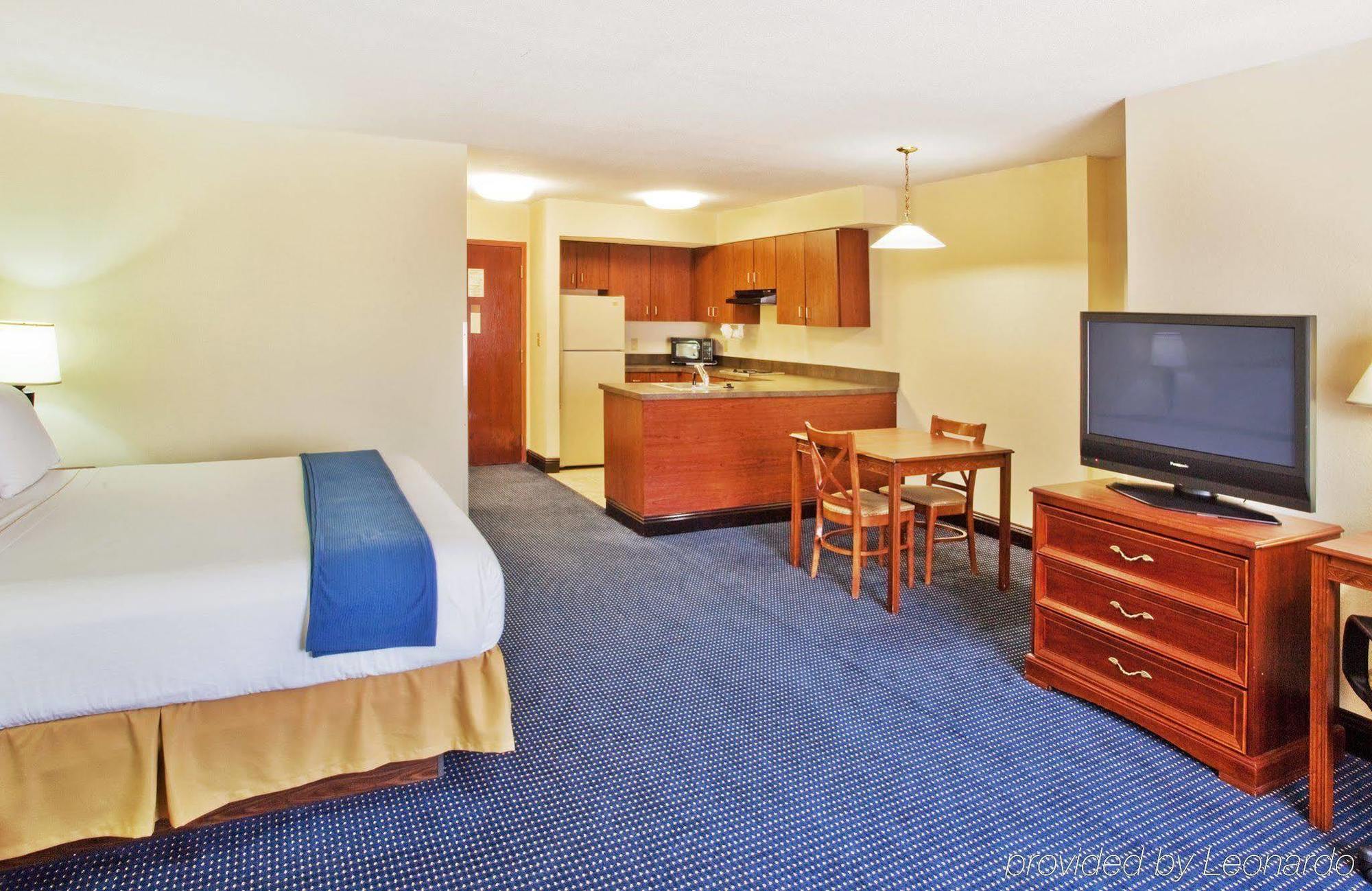 Holiday Inn Express & Suites Atlanta Perimeter Mall Hotel By Ihg Sandy Springs Pokoj fotografie