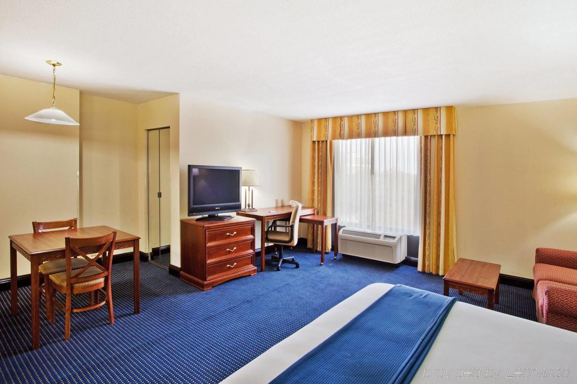 Holiday Inn Express & Suites Atlanta Perimeter Mall Hotel By Ihg Sandy Springs Pokoj fotografie