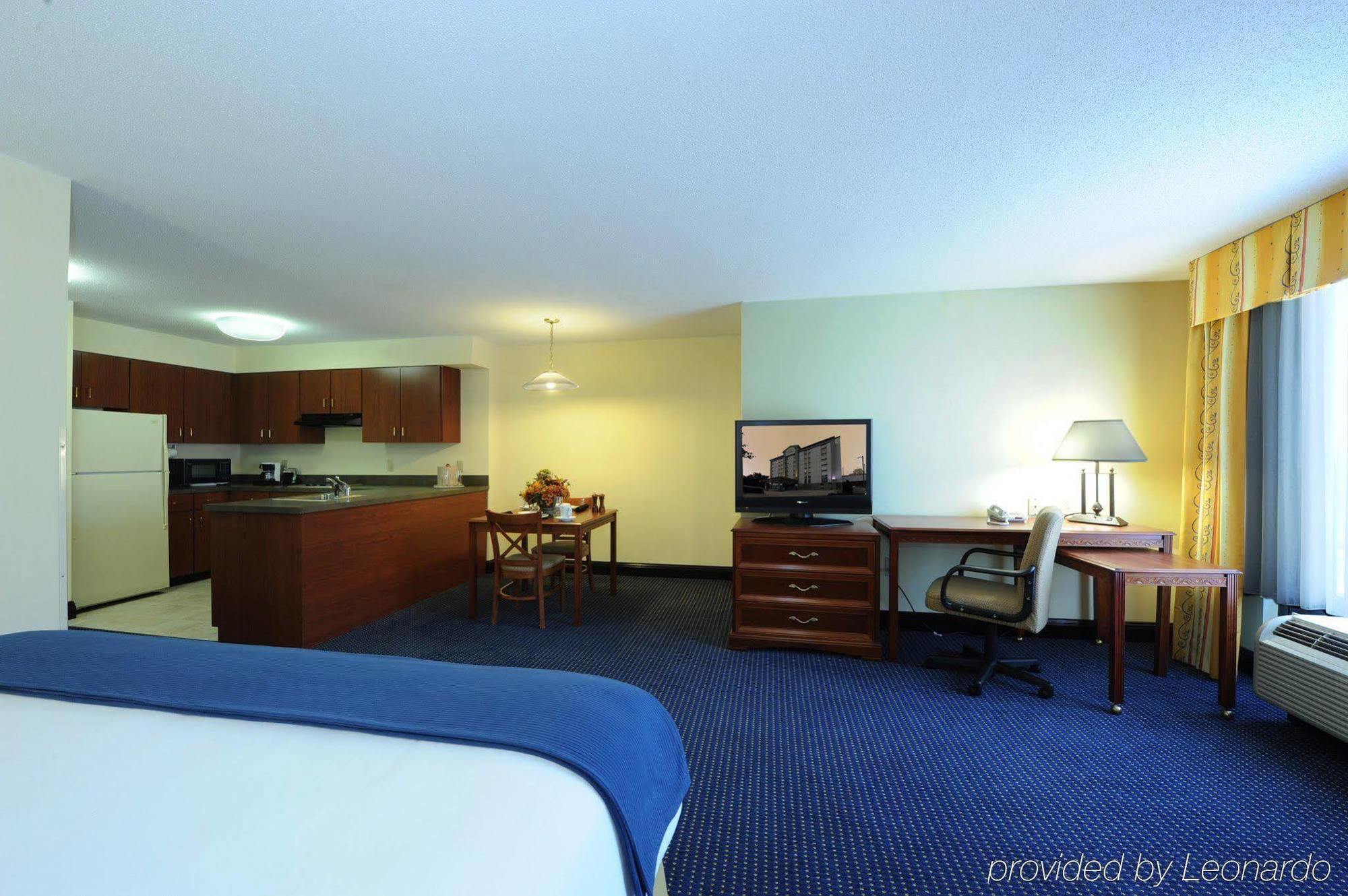 Holiday Inn Express & Suites Atlanta Perimeter Mall Hotel By Ihg Sandy Springs Pokoj fotografie